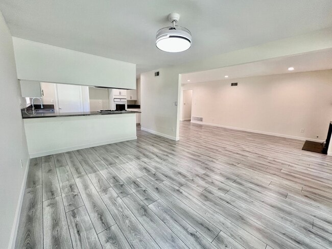 Building Photo - Remodeled 3-bedroom, 2 bath home in Agoura Hills