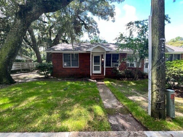 Front - 734 Hillcrest St
