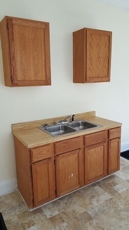 Building Photo - Move Right In!  What a great value