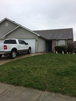 Building Photo - 3519 Thornhill Cir E