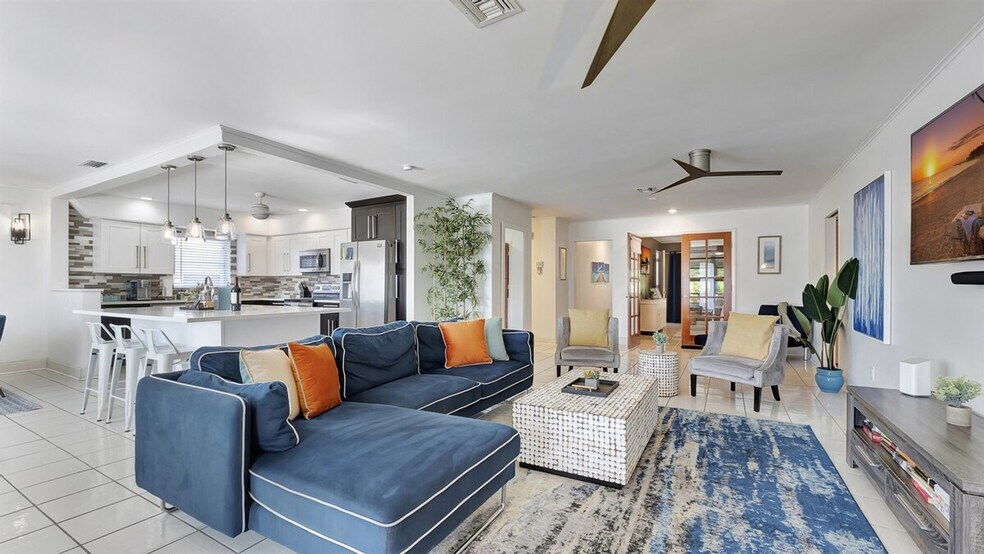 Building Photo - 571 94th Ave N