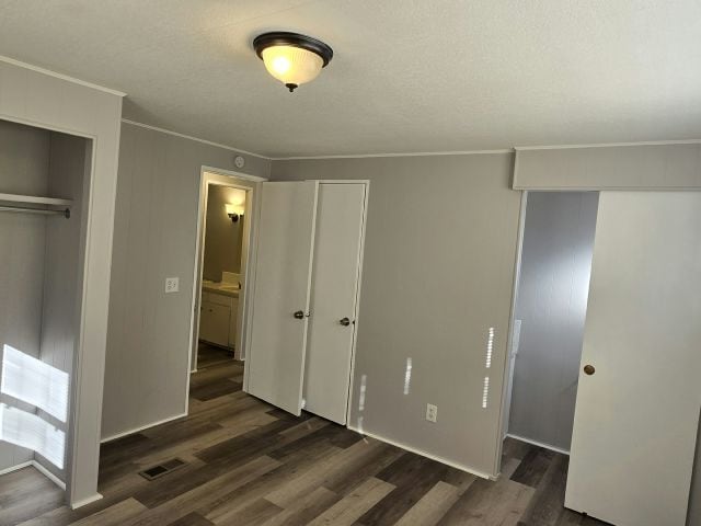 Building Photo - 206 50th Avenue Plaza W