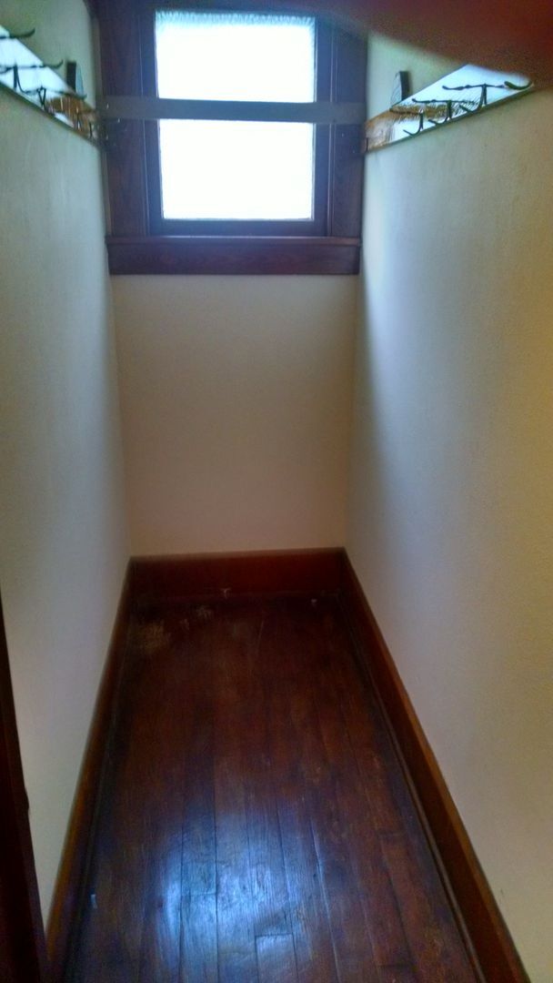 Building Photo - 4BR Home Near Olbrich Gardens & Garver Feed Mill