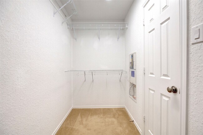 Building Photo - 6302 Denison Oaks Dr