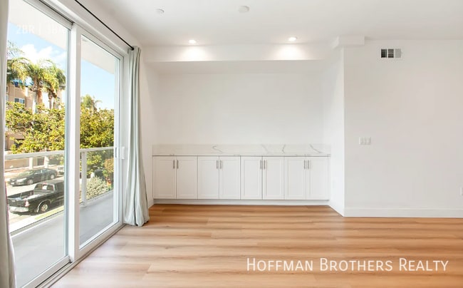 Building Photo - 836 S Shenandoah St