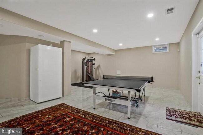 Building Photo - 2393 Watters Glen Ct