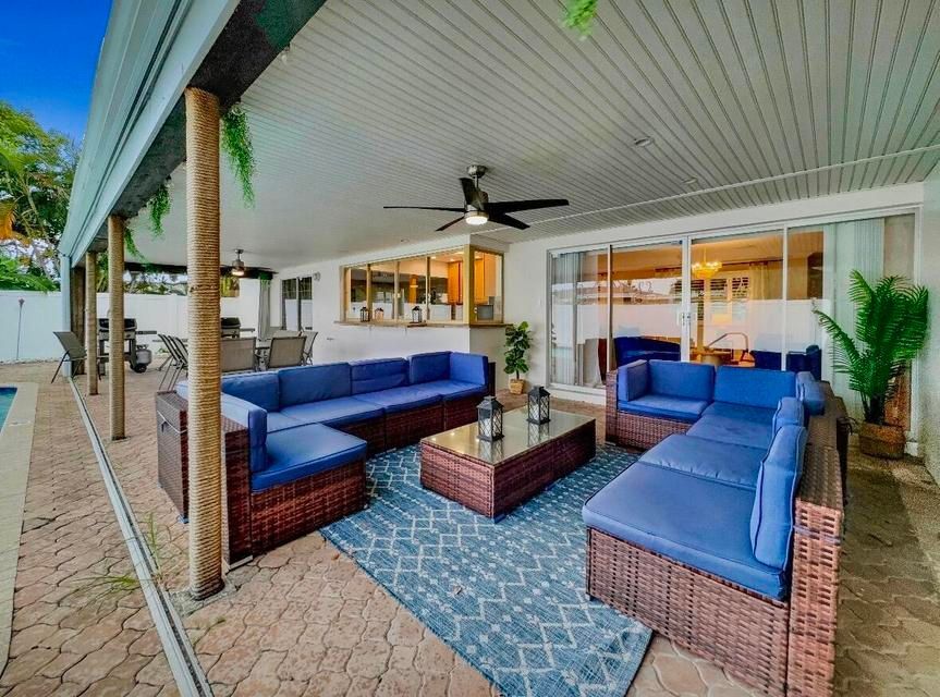 Building Photo - 5940 NE 22nd Ave