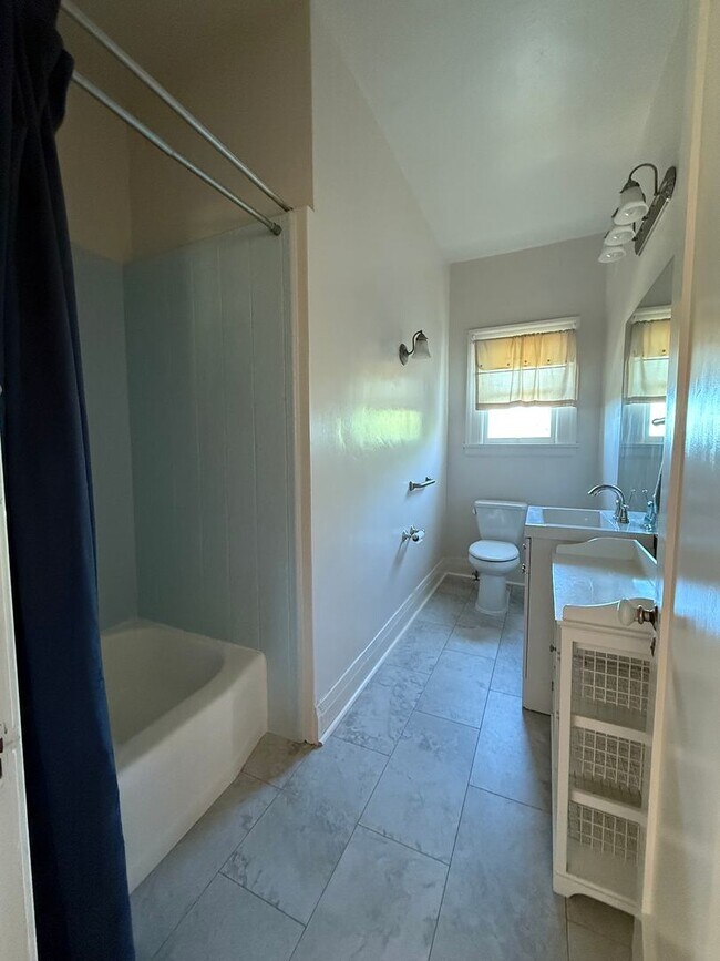 Building Photo - Spacious Somis Country Estate – 4+3 4,000 ...
