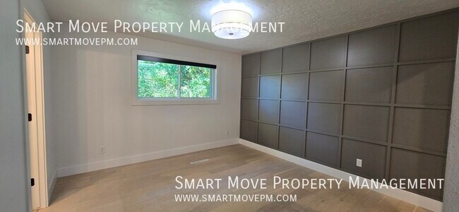 Building Photo - 4298 Catalpa-