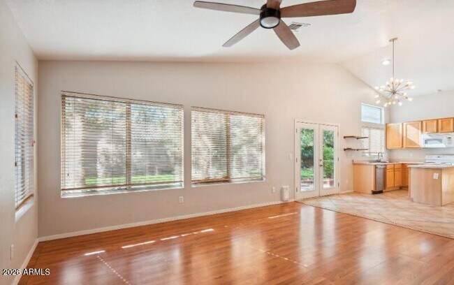 Building Photo - 309 E Mesquite St