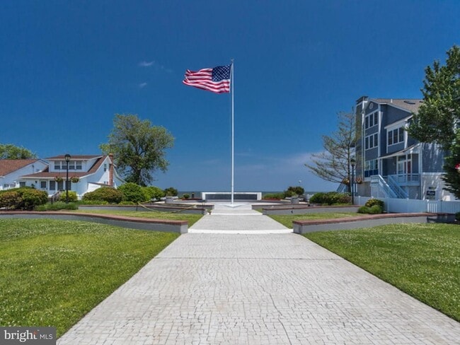 Building Photo - 8022 Forest Ridge Dr