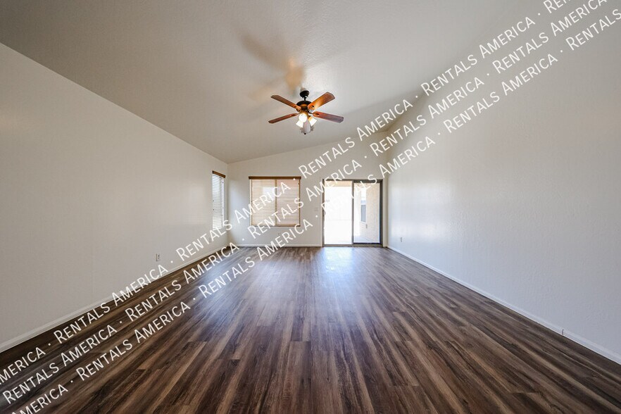Building Photo - 41103 W Thornberry Ln