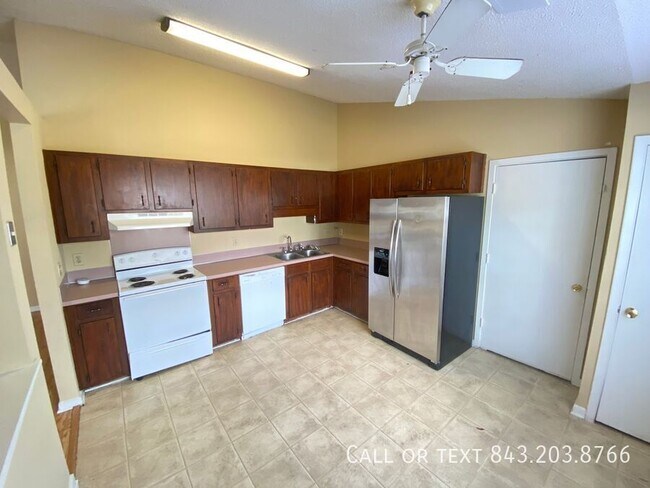 Building Photo - 106 Eaton Way