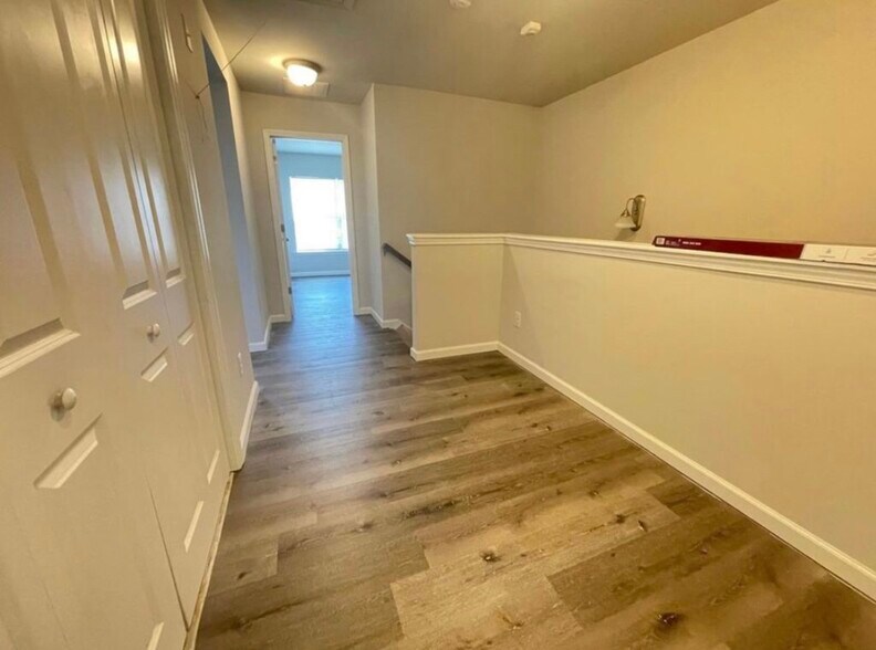 Building Photo - 1526 Brookmere Way