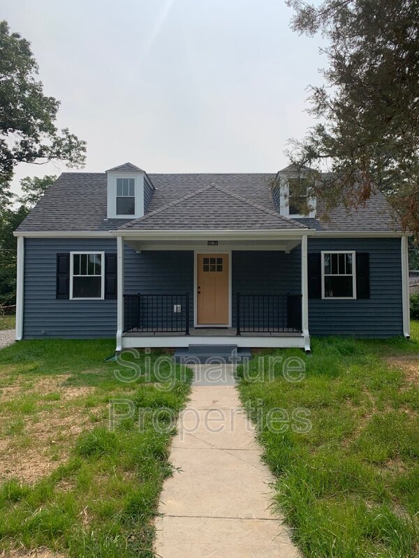 Building Photo - 6112 Ellis Ave