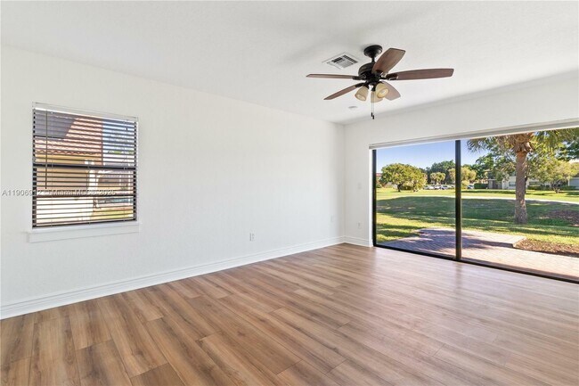 Building Photo - 21344 Escondido Way S