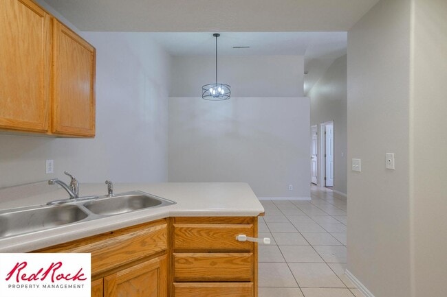 Building Photo - Charming 3 Bed, 2 Bath Home in the Heart of St. George!