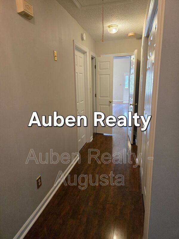 Building Photo - 2727 Brickrun Pl