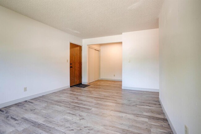 Building Photo - 1601 Aber Ave