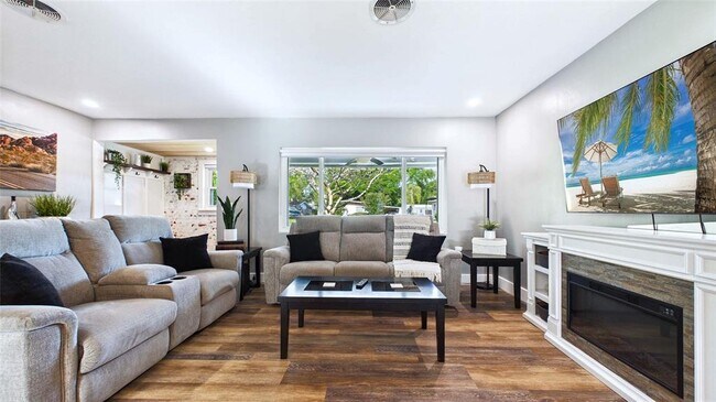 Building Photo - 101 N Mercury Ave