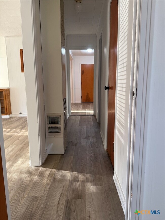 Building Photo - 1321 Ave I