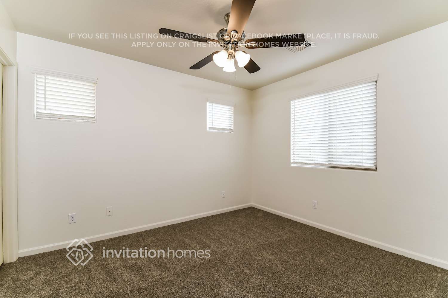 Building Photo - 1427 S Moccasin Trail