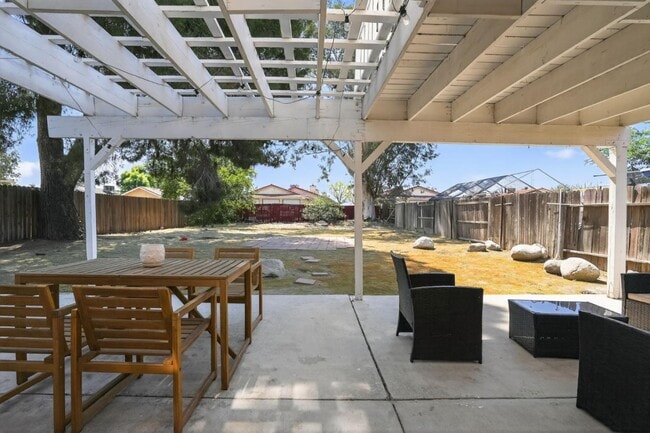 Building Photo - 4505 Gardenwood Ln