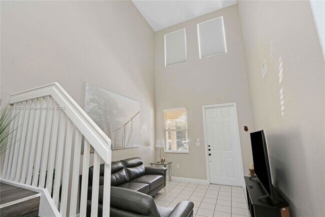 Building Photo - 14973 SW 8th Terrace