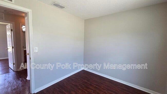 Building Photo - 840 Fox Lake Dr