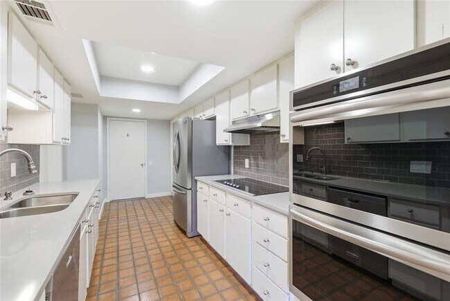 Building Photo - 48 Woodstone Square