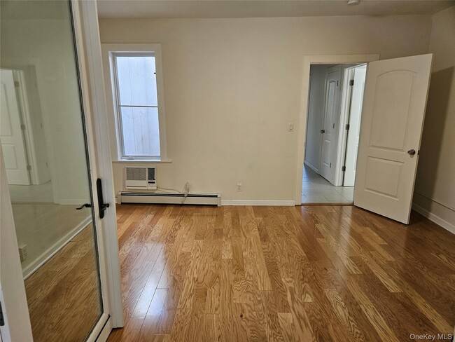 Building Photo - 48-29 40th St