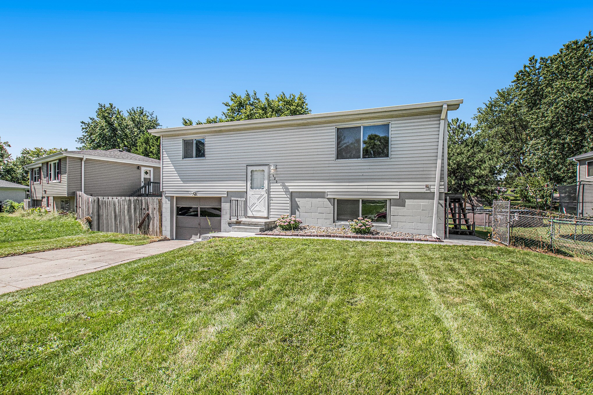 Front Exterior - 4622 Parkview Dr