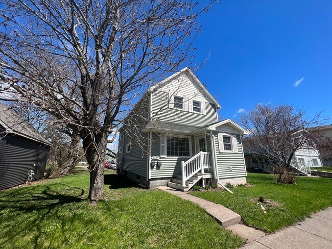 Building Photo - 2619 N 21st St