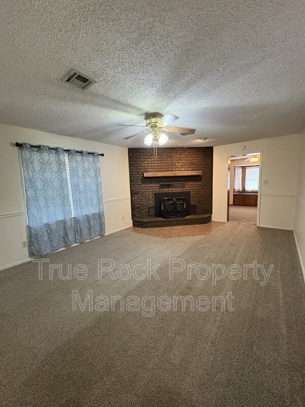 Building Photo - 23185 CR 3520