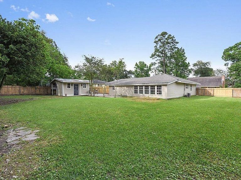 Building Photo - 162 Grand Ave