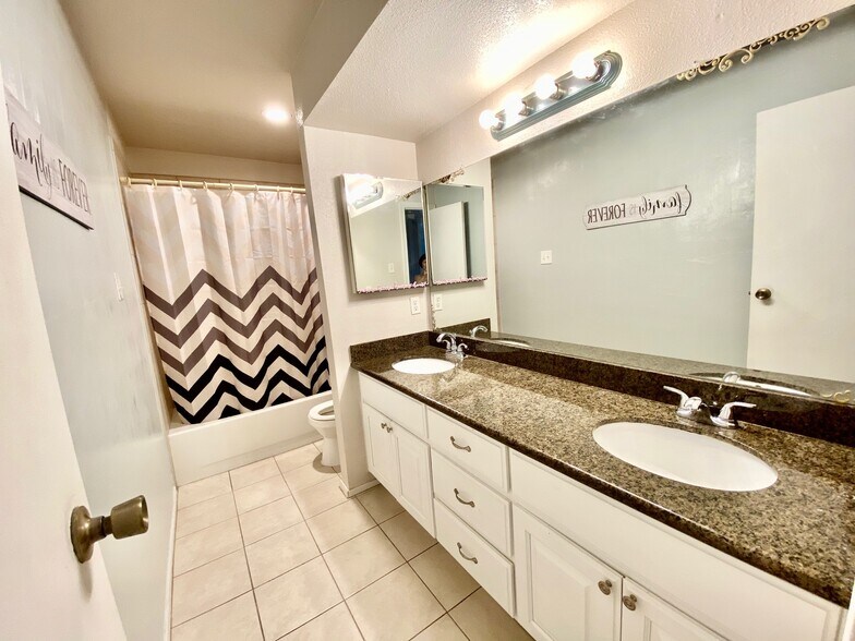 Bath Room - 7950 N Stadium Dr