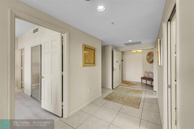 Building Photo - 6051 N Ocean Dr
