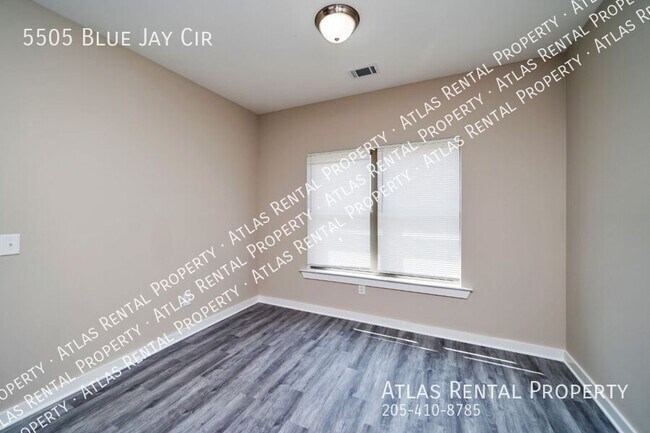 Building Photo - 5505 Blue Jay Cir