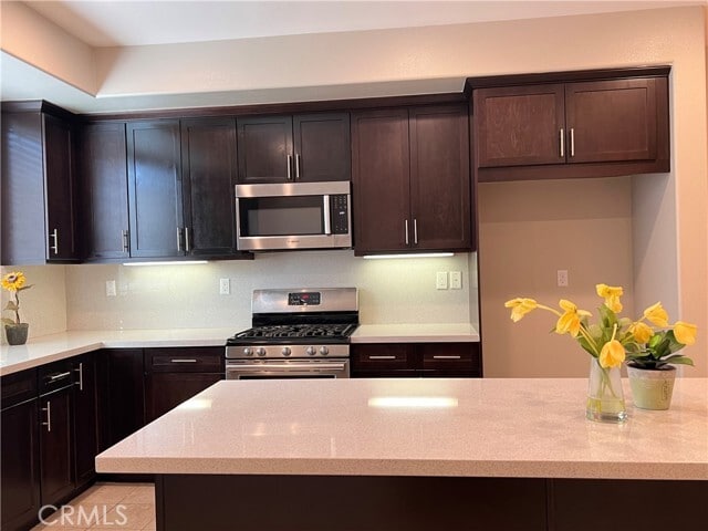 Building Photo - 713 S Azusa Ave