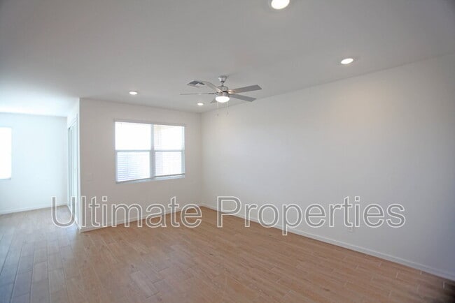 Building Photo - 17655 W Monroe St