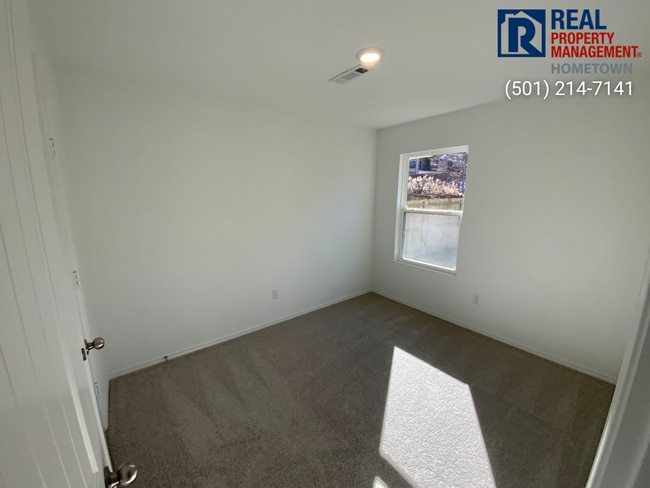 Building Photo - 10808 Mason Dr