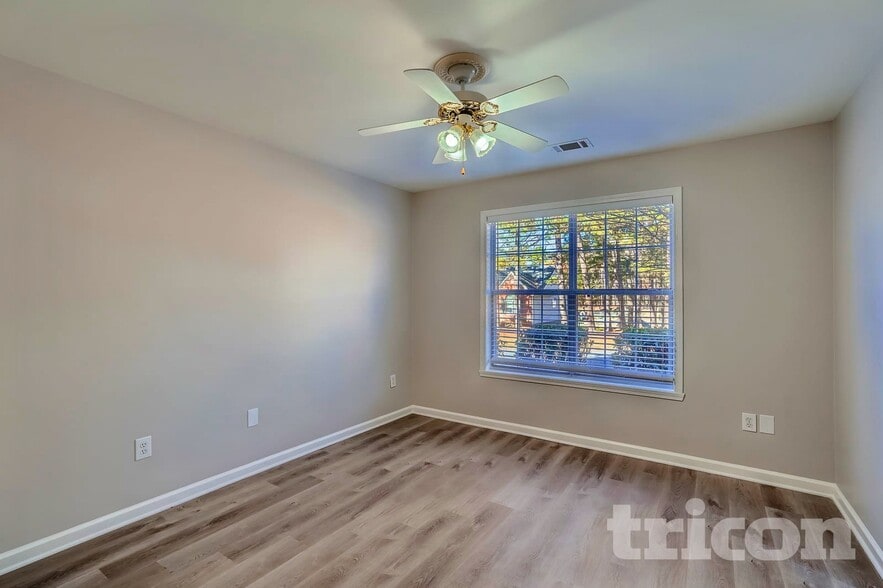 Building Photo - 891 Marta Crane Dr