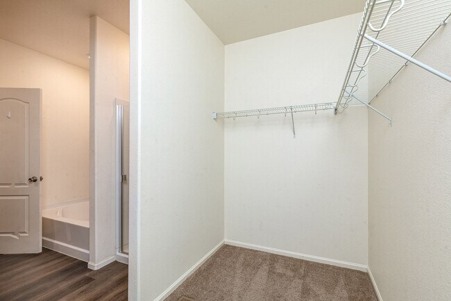 Building Photo - 9764 Chalkstone Ln