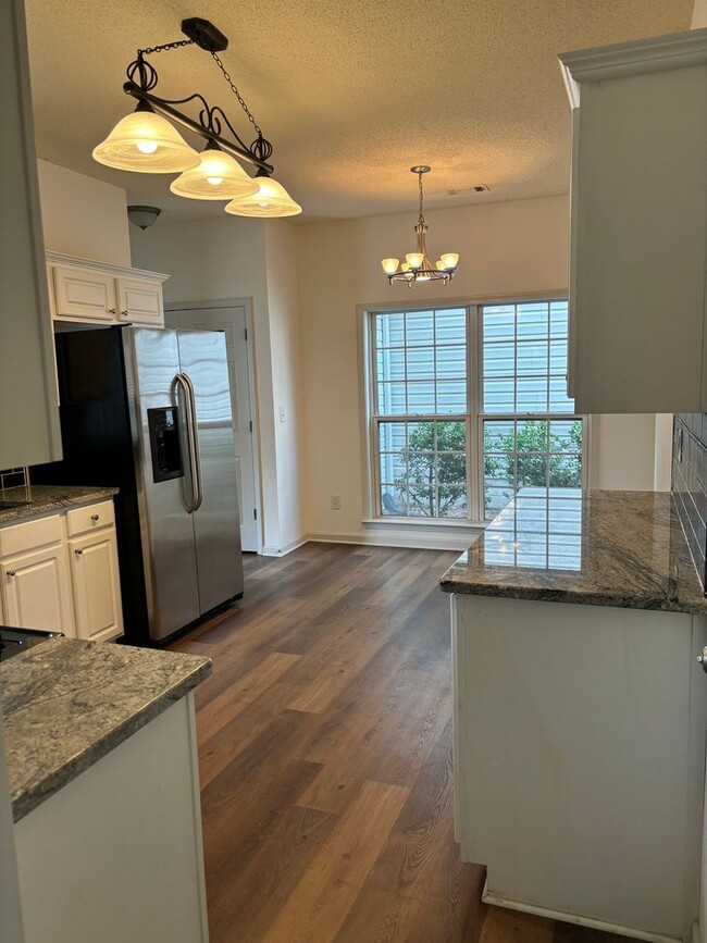 Building Photo - 1718 Bentridge Dr NW