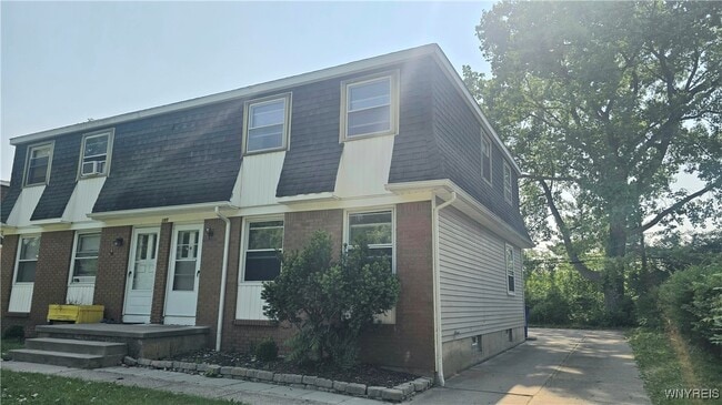 Building Photo - 185 Fairgreen Dr