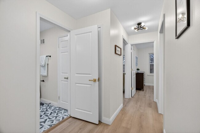 Building Photo - 3831 Brown Rd