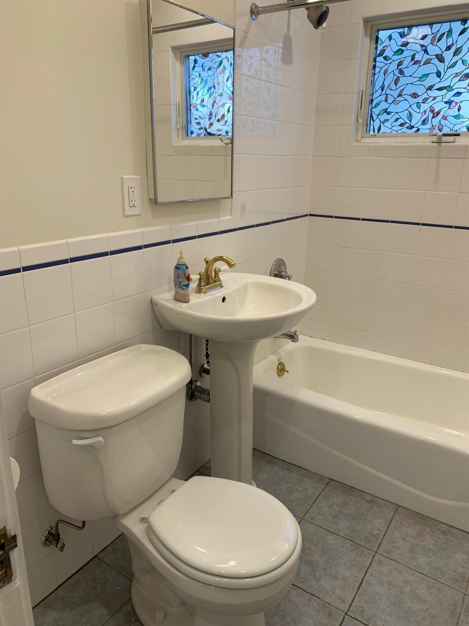 Building Photo - 25 Laurel St