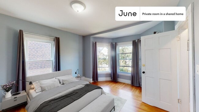 Building Photo - 53 Saunders St