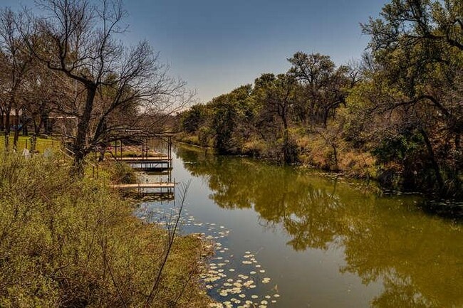 Building Photo - 614 Pecan Creek Dr