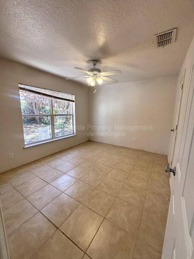 Building Photo - 531 Carlisle Ave